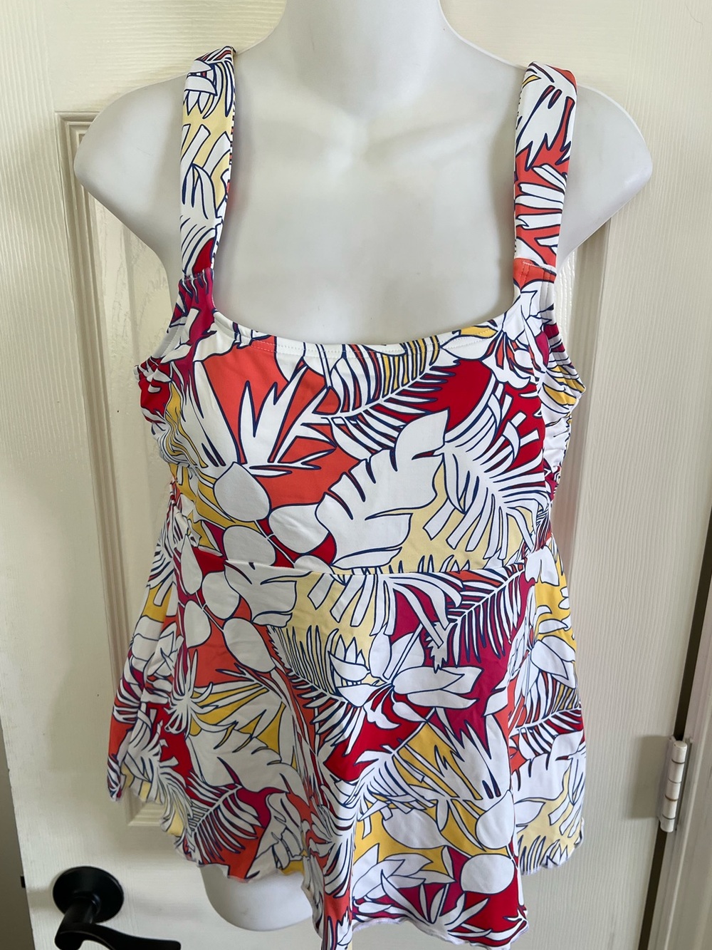 NWT  Lands' End Flutter Scoop Neck Tankini Top Multi Palm Floral S